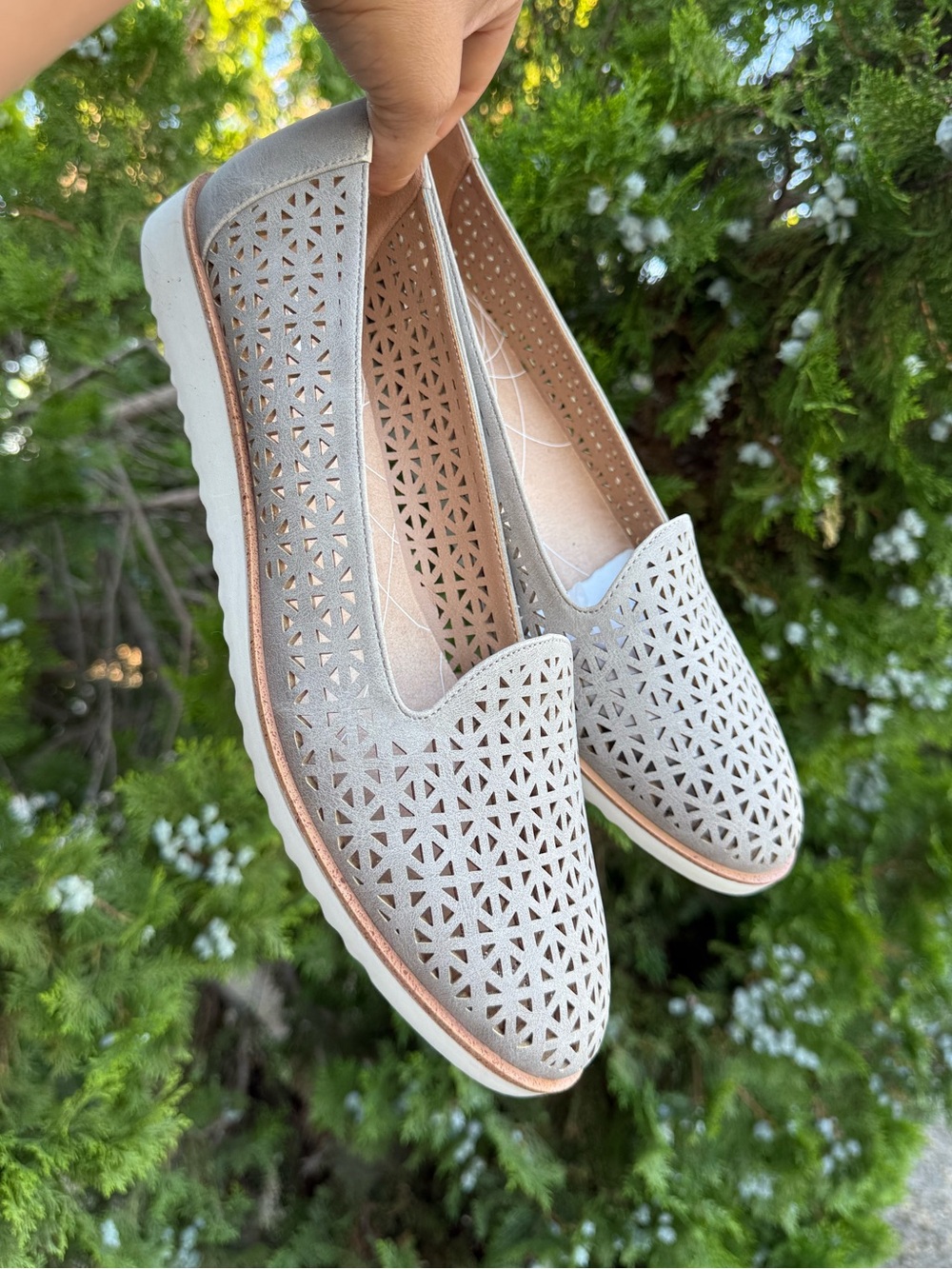 LifeStride Zamora perforated loafers 9.5